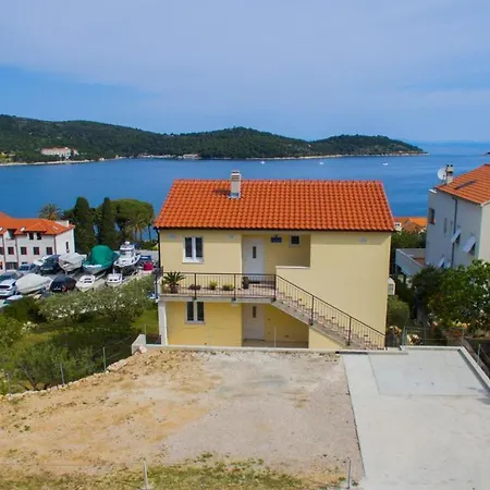 Sandra Apartment Vis