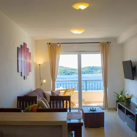 Sandra Apartment Vis